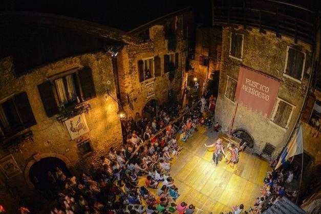 Rustica Sul Lago Tenno Primo Piano Екстер'єр фото